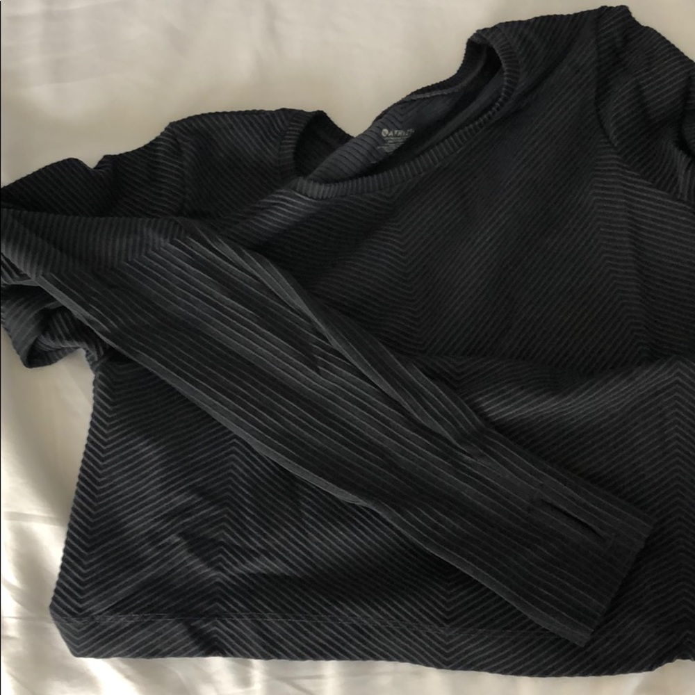 Athlete long sleeve with raised stripes